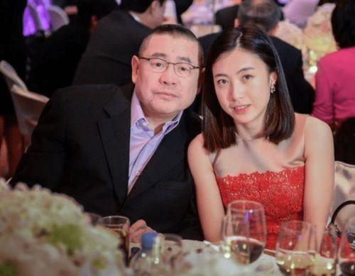 刘銮雄吃瓜李嘉欣,豪门恩怨背后的吃瓜真相