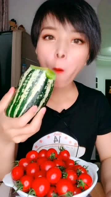 吃瓜播报站,揭秘娱乐圈幕后故事，带你领略明星真实生活
