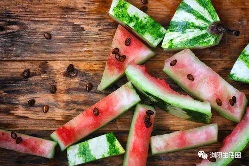 大暑天吃瓜,瓜果飘香——大暑时节的消暑美食之旅